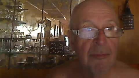 Snapshot of bill_25061 chatting on October 6, 1:30 pm bill_25061 online show from October 6, 1:30 pm