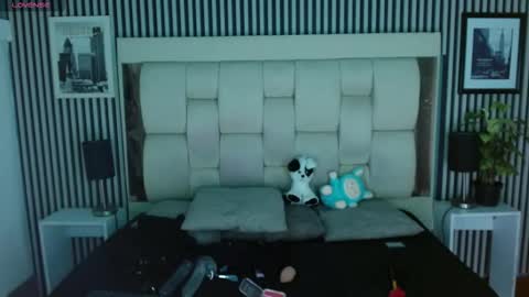 Snapshot of billie_turner_ chatting on March 18, 10:57 pm B-I-L-L-I-E 3 online show from March 18, 10:57 pm