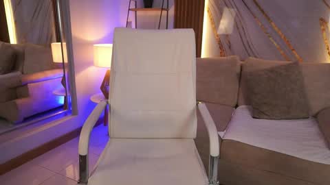 billiebrownn online show from May 7, 7:19 pm