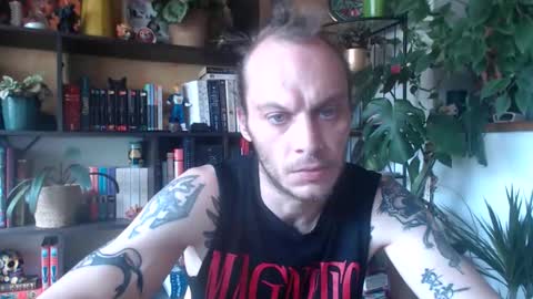 Snapshot of billy_fingercut chatting on October 6, 11:29 am Billy FingerCut online show from October 6, 11:29 am