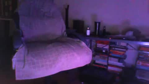 binder2122 online show from June 23, 8:18 pm