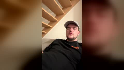 bingeling123 online show from March 1, 8:00 pm