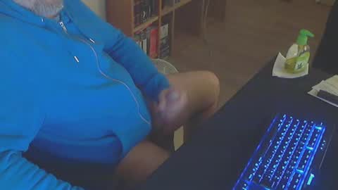 Snapshot of biparislove chatting on February 12, 7:24 pm BigDick online show from February 12, 7:24 pm