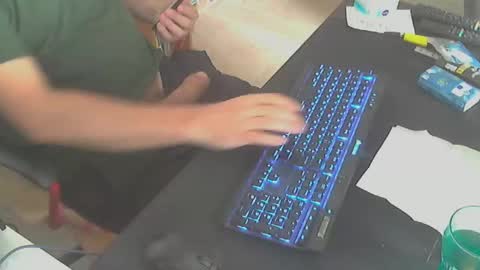 Snapshot of biparislove chatting on September 14, 1:43 pm BigDick online show from September 14, 1:43 pm
