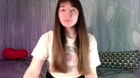 birdie_kiss online show from May 18, 1:28 pm