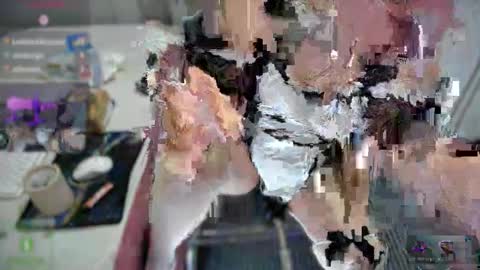 bisex woman online show from November 7, 9:04 pm