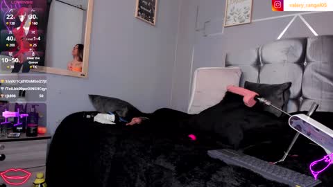  ..  .. online show from February 3, 3:42 am