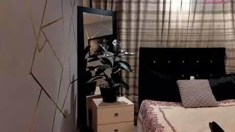  ..  .. online show from October 5, 3:16 am