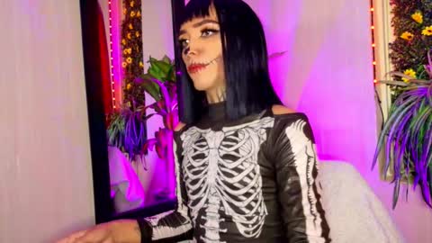  ..  .. online show from October 14, 2:12 am