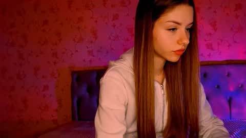 Snapshot of bitter__peach chatting on March 6, 9:33 pm Margo online show from March 6, 9:33 pm