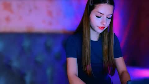 Snapshot of bitter__peach chatting on March 7, 5:32 pm Margo online show from March 7, 5:32 pm