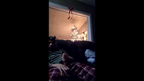 Snapshot of bjizzin chatting on December 4, 6:12 am bjizzin online show from December 4, 6:12 am
