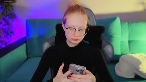 Julia online show from November 4, 2:10 am