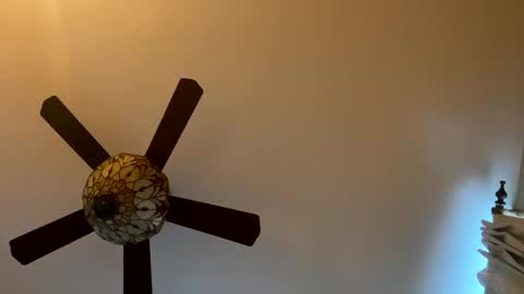 Snapshot of bkt427 chatting on March 9, 10:25 pm bkt427 online show from March 9, 10:25 pm