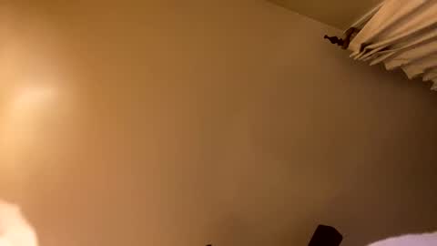 Snapshot of bkt427 chatting on March 12, 6:19 am bkt427 online show from March 12, 6:19 am