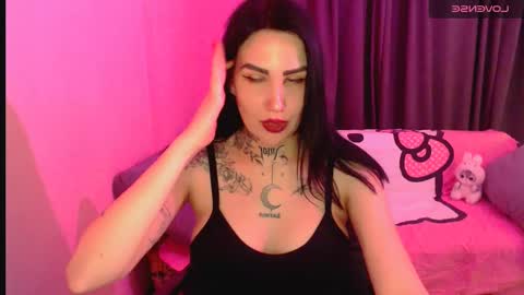 Snapshot of blablablablagirl chatting on March 1, 1:32 am blablablablagirl online show from March 1, 1:32 am