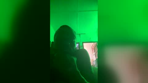 Snapshot of black812975 chatting on March 2, 9:16 am black812975 online show from March 2, 9:16 am