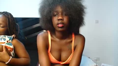 Snapshot of black_african_queen chatting on September 14, 7:13 pm Queen online show from September 14, 7:13 pm