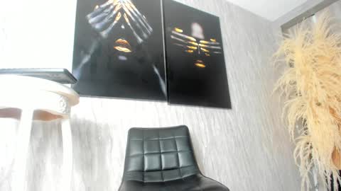 Snapshot of black_cami chatting on December 27, 6:53 pm Cami online show from December 27, 6:53 pm