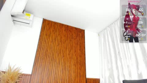 Snapshot of black_cami chatting on January 21, 9:25 pm Cami online show from January 21, 9:25 pm