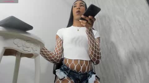Snapshot of black_cami chatting on September 23, 6:38 am Cami online show from September 23, 6:38 am