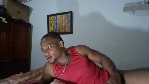 tu morenito online show from December 16, 1:42 am
