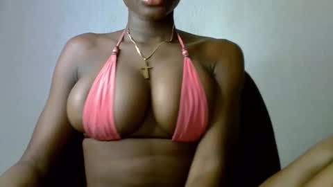 Snapshot of black_ebonyqueen chatting on September 30, 8:30 am Esthy online show from September 30, 8:30 am