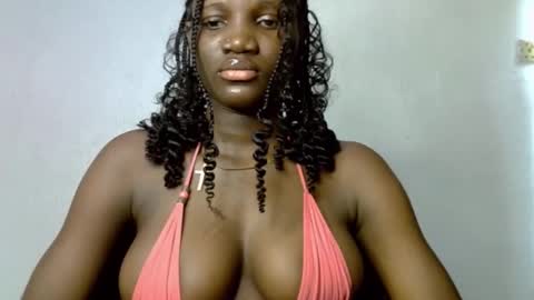 Snapshot of black_ebonyqueen chatting on October 20, 9:10 am Esthy online show from October 20, 9:10 am