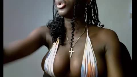 Snapshot of black_ebonyqueen chatting on October 24, 7:38 am Esthy online show from October 24, 7:38 am
