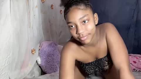 Snapshot of black_hot2024 chatting on December 5, 11:07 pm MORENITA ISA online show from December 5, 11:07 pm