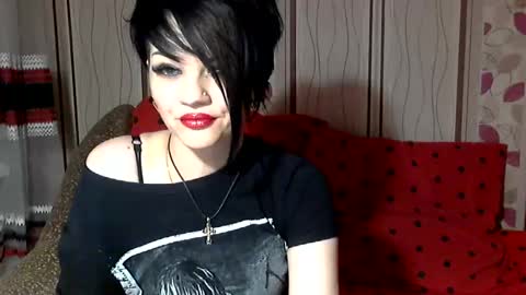black_hot_01 online show from January 13, 1:49 pm
