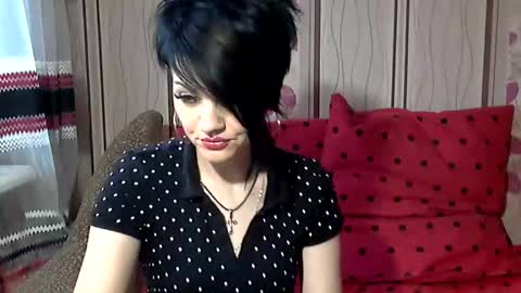 black_hot_01 online show from February 7, 9:37 am