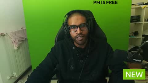 Snapshot of black_lollipop chatting on December 5, 10:34 pm Master online show from December 5, 10:34 pm