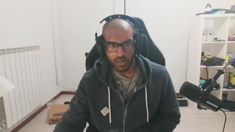 Snapshot of black_lollipop chatting on March 6, 3:30 pm Master online show from March 6, 3:30 pm