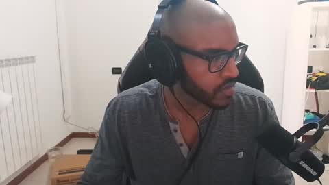 Snapshot of black_lollipop chatting on March 9, 10:08 am Master online show from March 9, 10:08 am