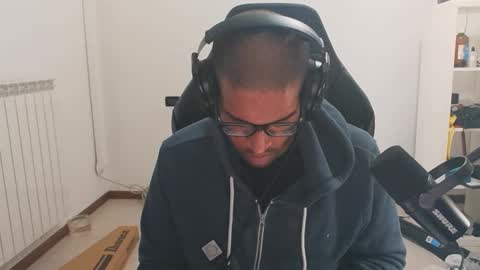 Snapshot of black_lollipop chatting on March 17, 10:07 am Master online show from March 17, 10:07 am