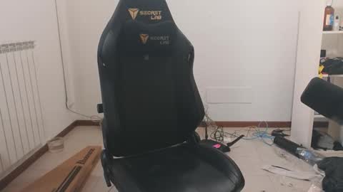 Snapshot of black_lollipop chatting on March 19, 10:52 am Master online show from March 19, 10:52 am