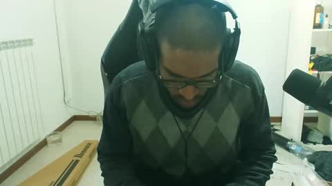 Snapshot of black_lollipop chatting on March 20, 8:52 am Master online show from March 20, 8:52 am