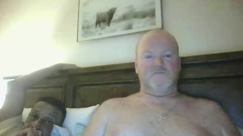 Snapshot of black_n_white4 chatting on December 19, 10:34 am black_n_white4 online show from December 19, 10:34 am