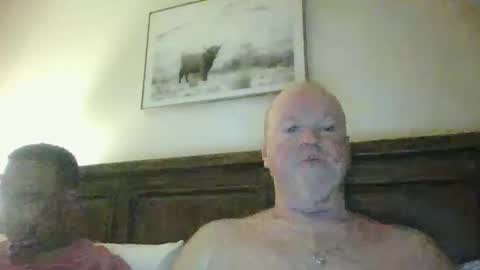 Snapshot of black_n_white4 chatting on December 24, 11:49 am black_n_white4 online show from December 24, 11:49 am