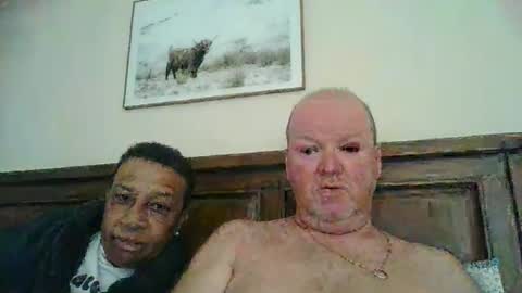 Snapshot of black_n_white4 chatting on December 27, 9:22 pm black_n_white4 online show from December 27, 9:22 pm
