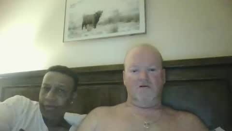 Snapshot of black_n_white4 chatting on December 28, 11:52 am black_n_white4 online show from December 28, 11:52 am