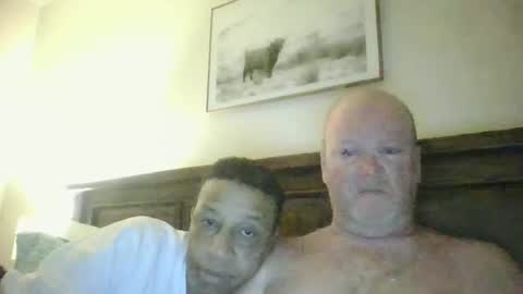 Snapshot of black_n_white4 chatting on December 29, 12:01 pm black_n_white4 online show from December 29, 12:01 pm