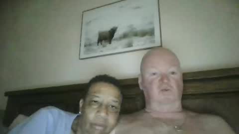 Snapshot of black_n_white4 chatting on January 4, 2:25 am black_n_white4 online show from January 4, 2:25 am