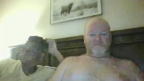 Snapshot of black_n_white4 chatting on January 21, 10:41 am black_n_white4 online show from January 21, 10:41 am