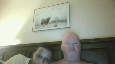 Snapshot of black_n_white4 chatting on January 31, 12:29 pm black_n_white4 online show from January 31, 12:29 pm