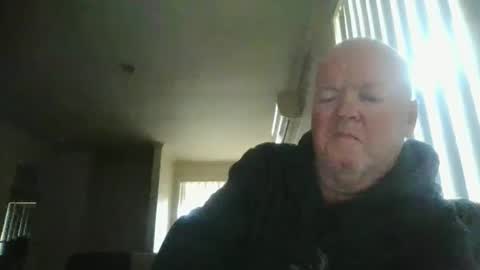 Snapshot of black_n_white4 chatting on November 3, 8:54 pm black_n_white4 online show from November 3, 8:54 pm