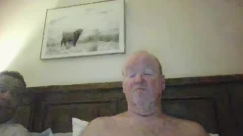 Snapshot of black_n_white4 chatting on December 19, 11:50 am black_n_white4 online show from December 19, 11:50 am