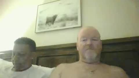 Snapshot of black_n_white4 chatting on February 7, 11:14 am black_n_white4 online show from February 7, 11:14 am