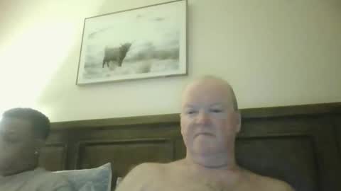 Snapshot of black_n_white4 chatting on February 15, 10:14 am black_n_white4 online show from February 15, 10:14 am